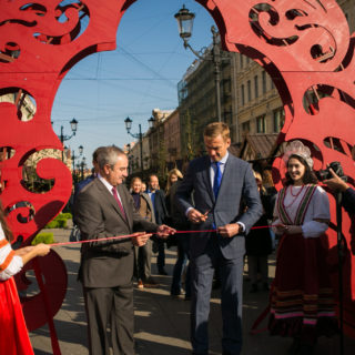 Санкт-Петербург. 1 ВСЕРОССИЙСКАЯ ЯРМАРКА одежды, обуви и текстиля Минпромторга РФ 2017